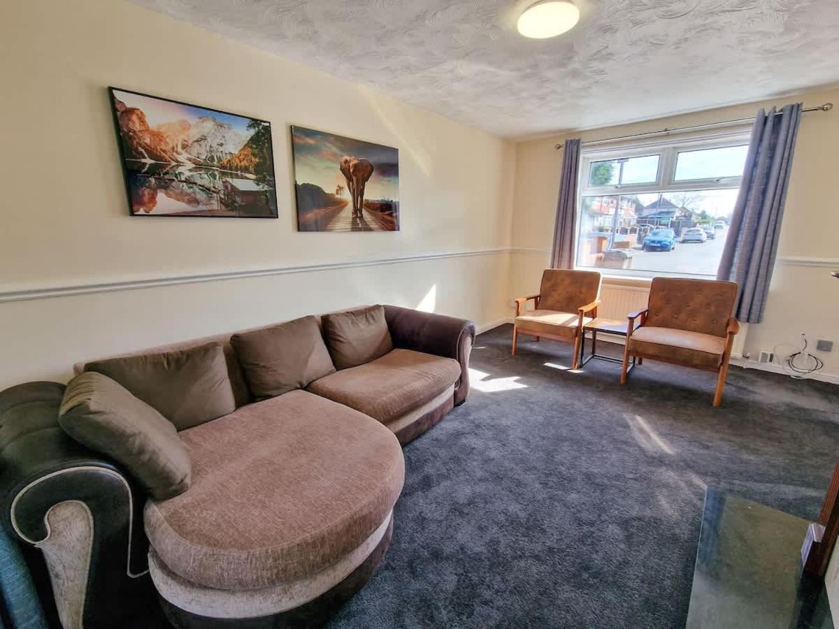 Wythenshawe 3 Bed Family Home By City Superhost Zewnętrze zdjęcie
